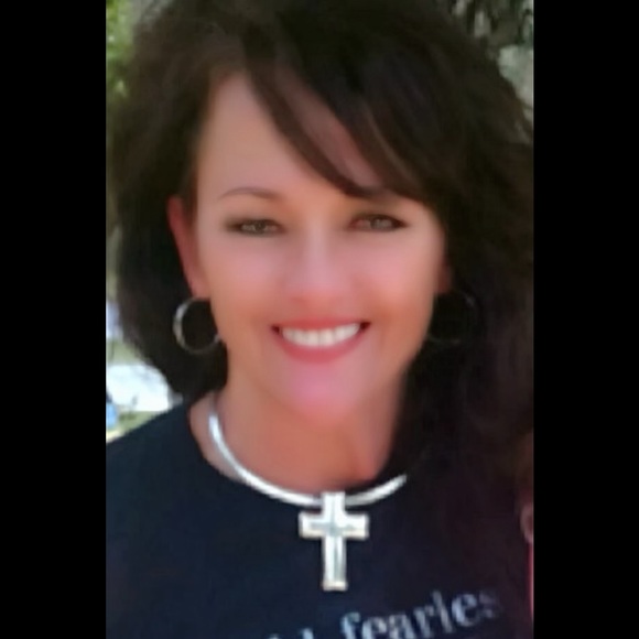 Meet your Posher, Misti - Picture 3 of 3